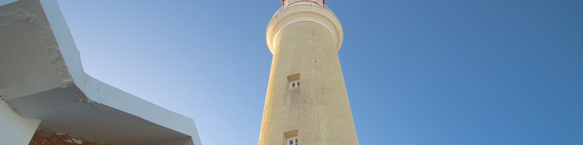 Punta del Este Lighthouse featuring heritage architecture and a lighthouse