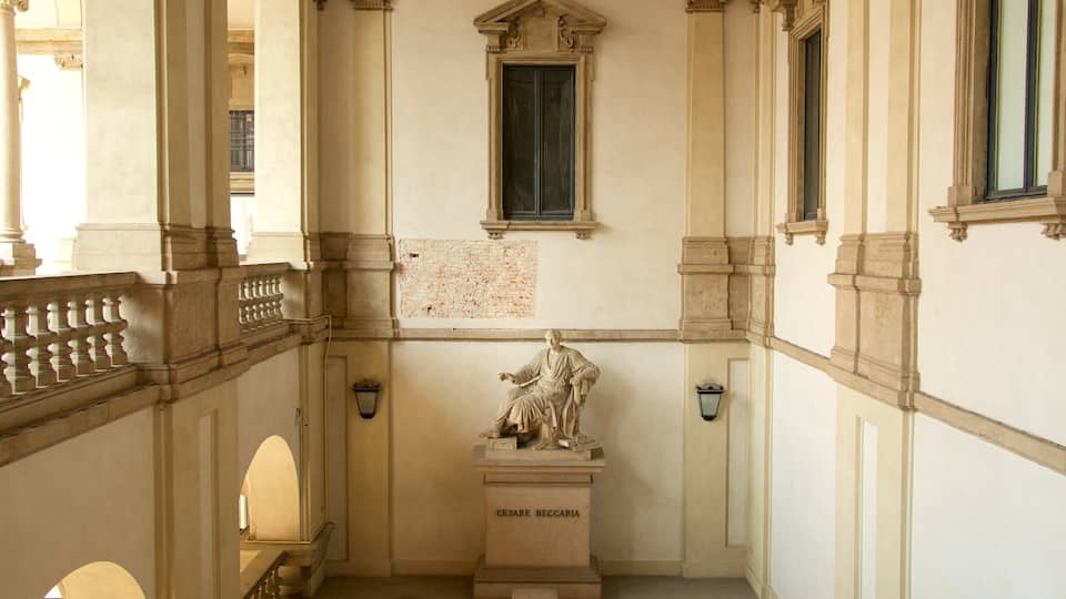 Pinacoteca di Brera bevat historische architectuur, een standbeeld of beeldhouwwerk en interieur