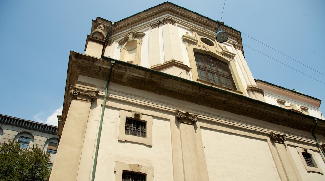 Milan featuring heritage architecture and a church or cathedral