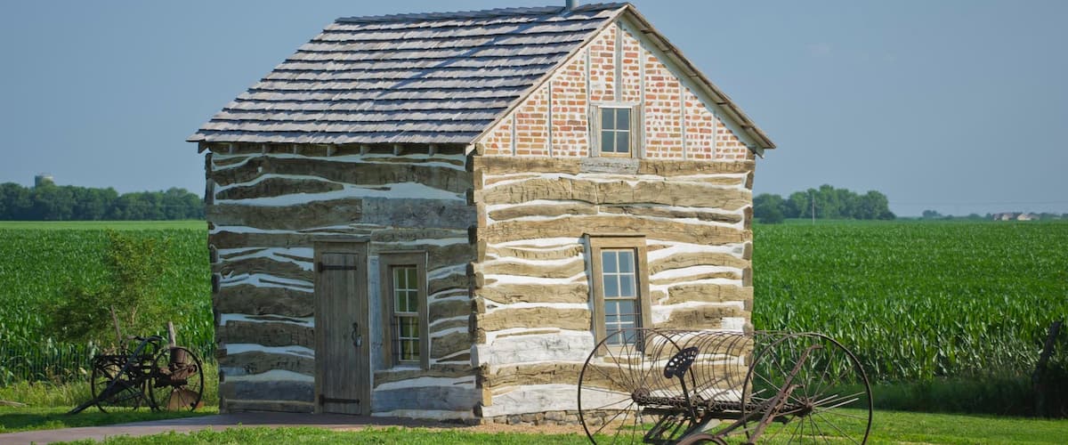 Southeast Nebraska featuring a house, tranquil scenes and heritage architecture