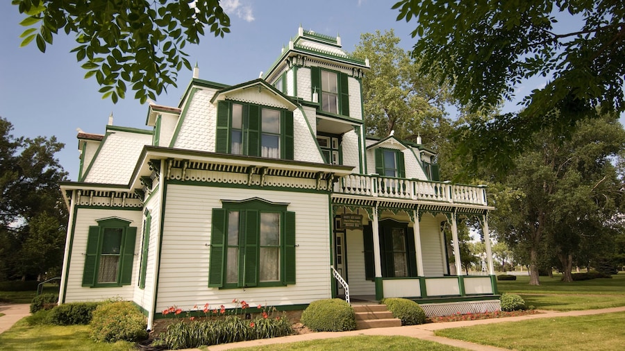 Buffalo Bill Ranch State Historical Park featuring heritage architecture and a house