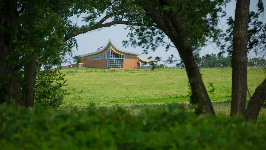 Southeast Nebraska featuring a park and modern architecture