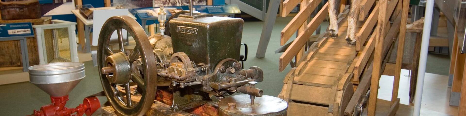 Southeast Nebraska featuring interior views