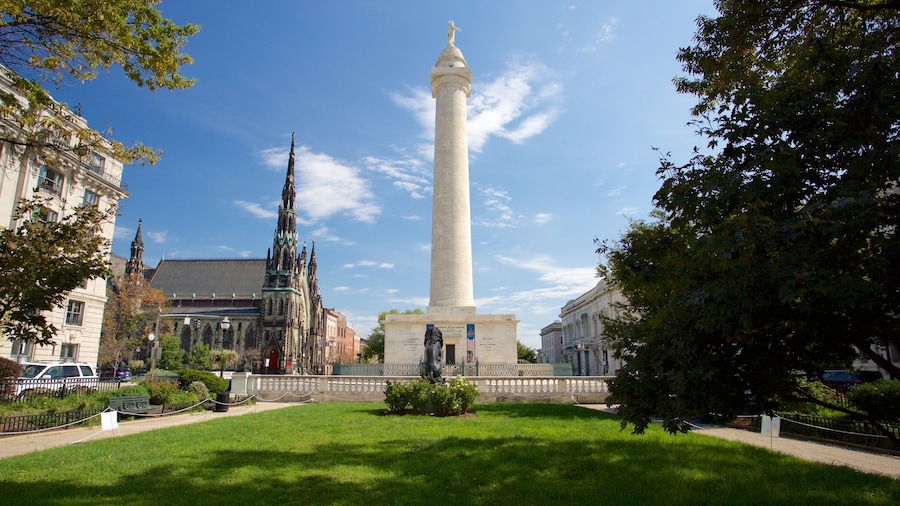 Washington Monument featuring a garden