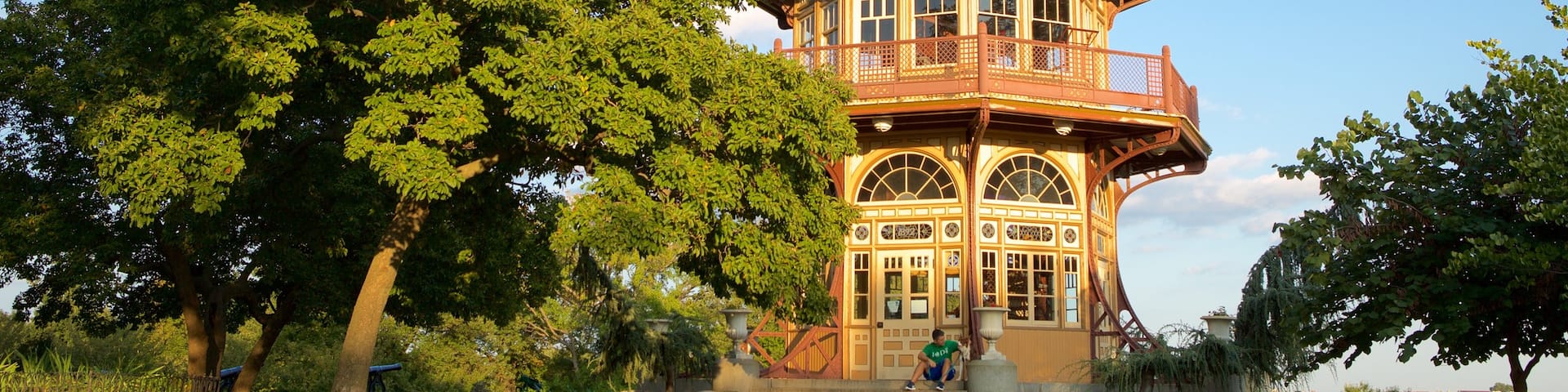 Patterson Park mostrando un parque y patrimonio de arquitectura