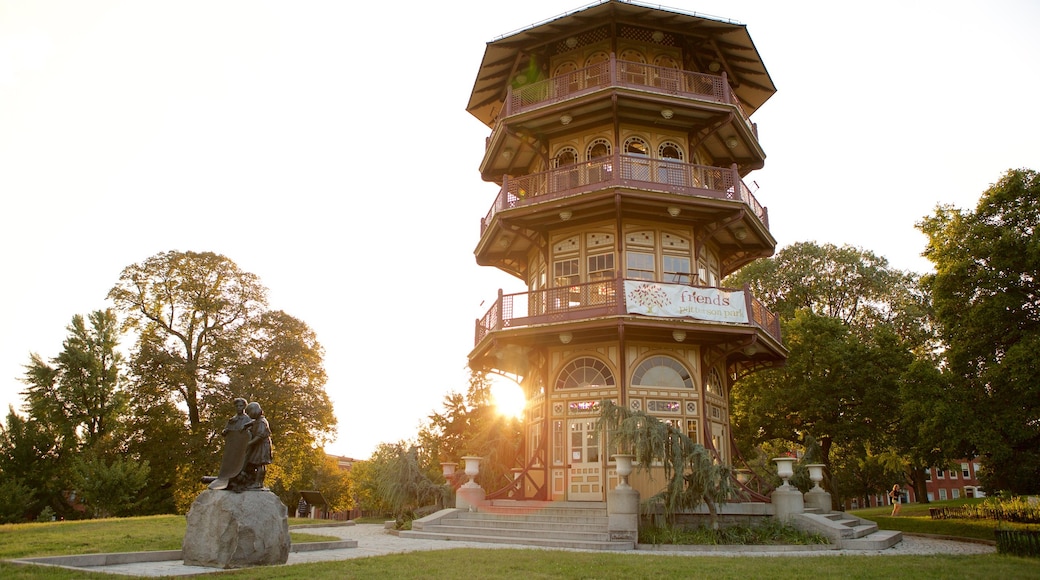 Patterson Park que inclui arquitetura de patrimônio e um parque