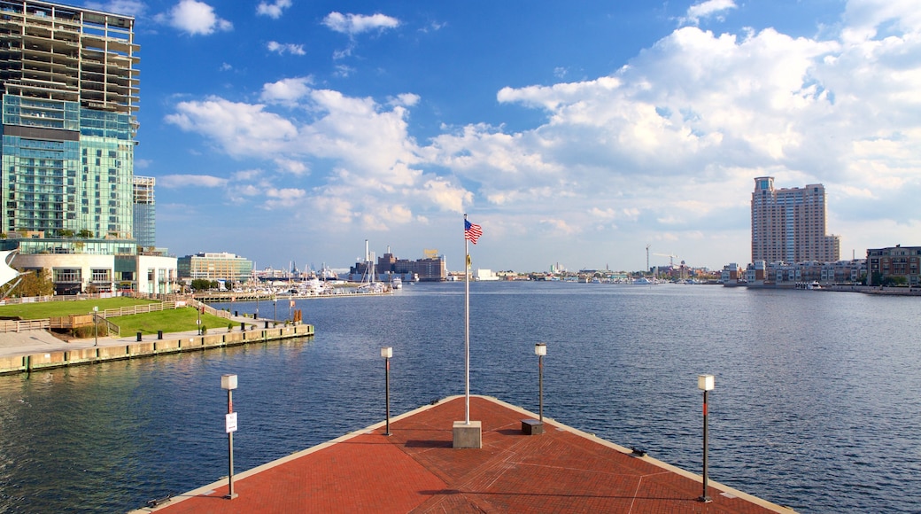 Seven Foot Knoll Light qui includes marina