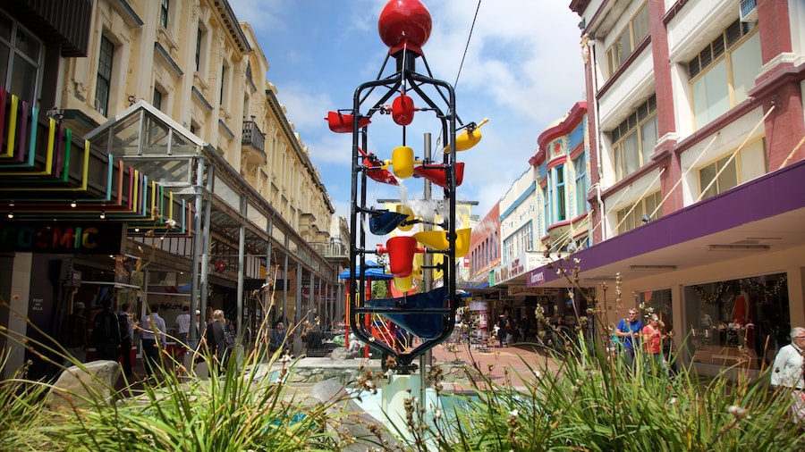 Bucket Fountain featuring outdoor art and heritage architecture