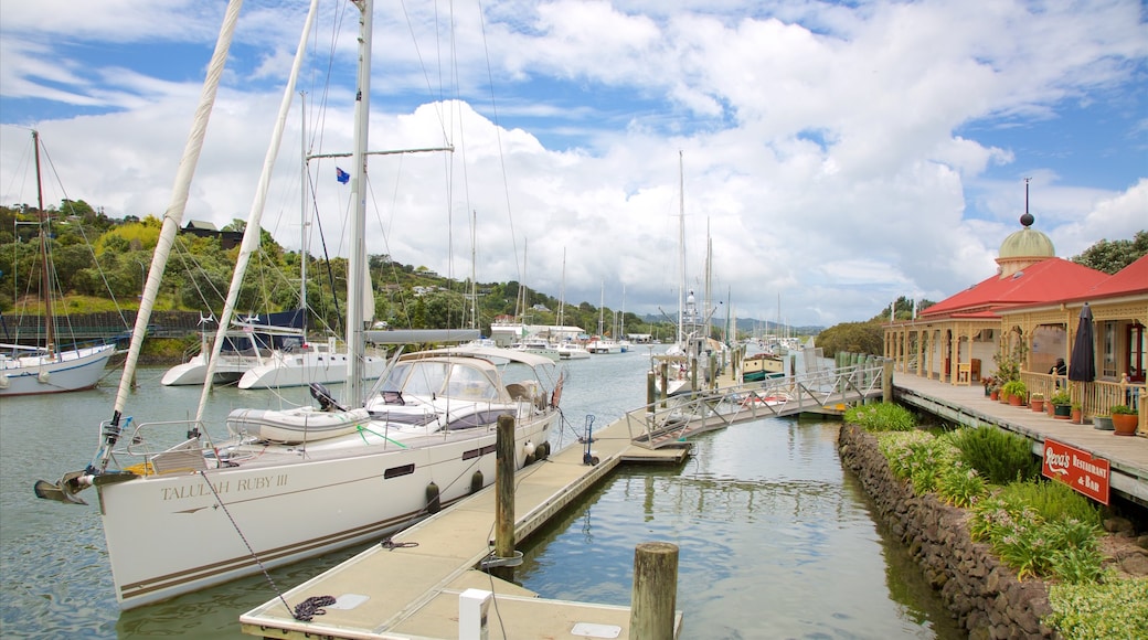Whangarei caratteristiche di baia e porto, barca a vela e porto turistico