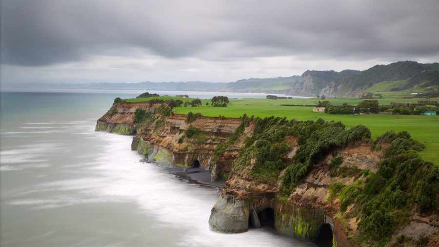New Plymouth showing rugged coastline
