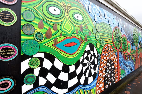 Paihia mettant en vedette art en plein air