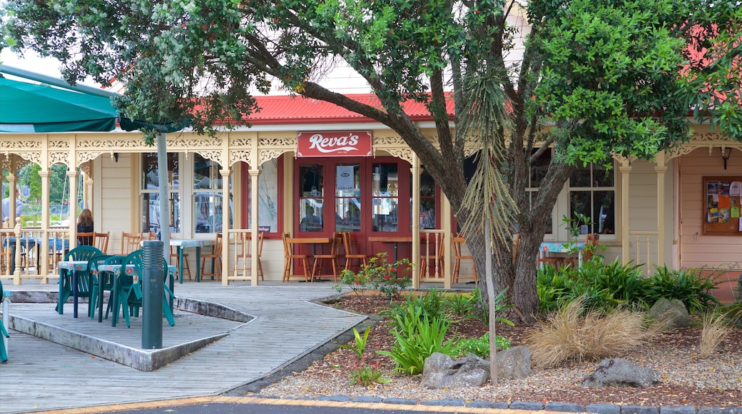 Whangarei featuring café lifestyle