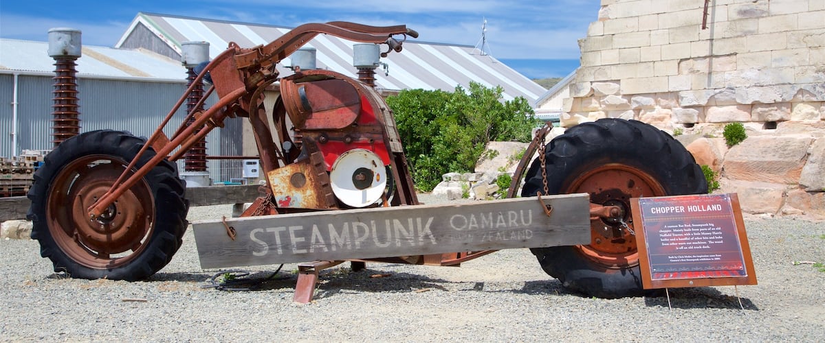 Oamaru showing outdoor art