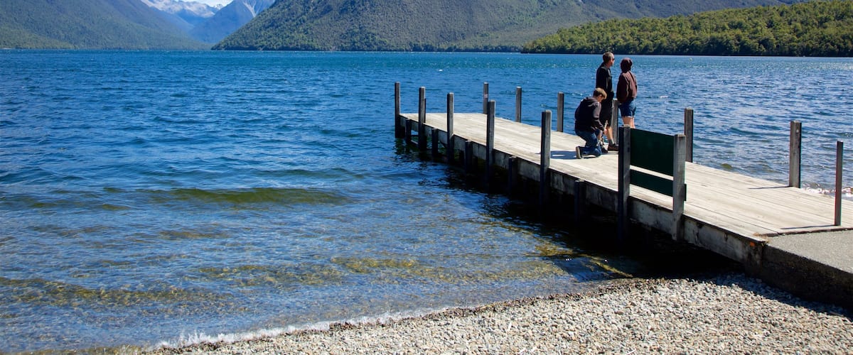 Nelson Lakes National Park which includes a bay or harbor, a pebble beach and mountains