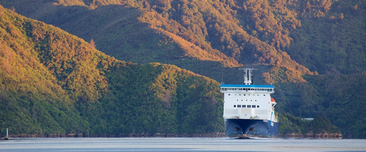 Picton showing a bay or harbor, mountains and a ferry