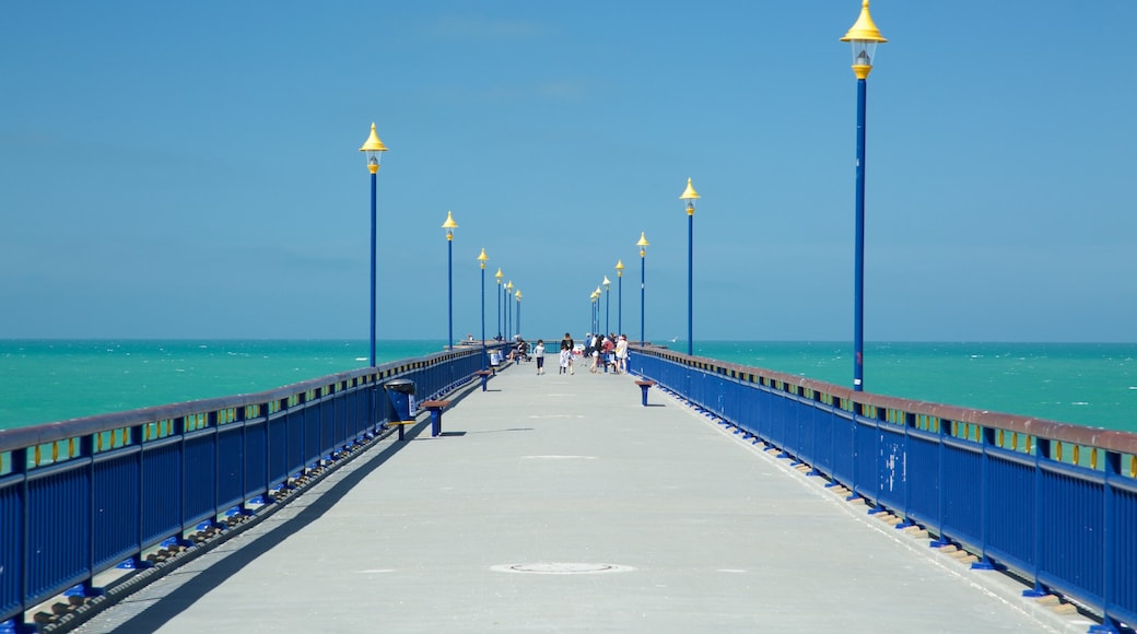 New Brighton Beach showing general coastal views