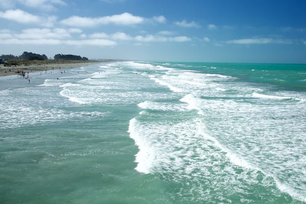 New Brighton Beach mit einem Wellen, Surfen und Sandstrand