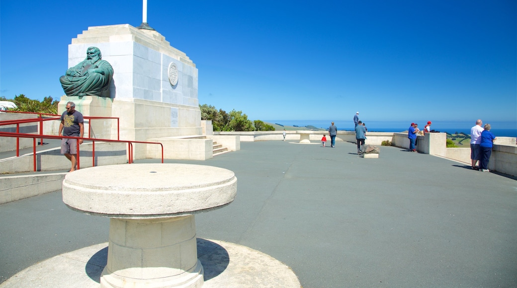 Signal Hill presenterar kustutsikter, utsikter och ett monument