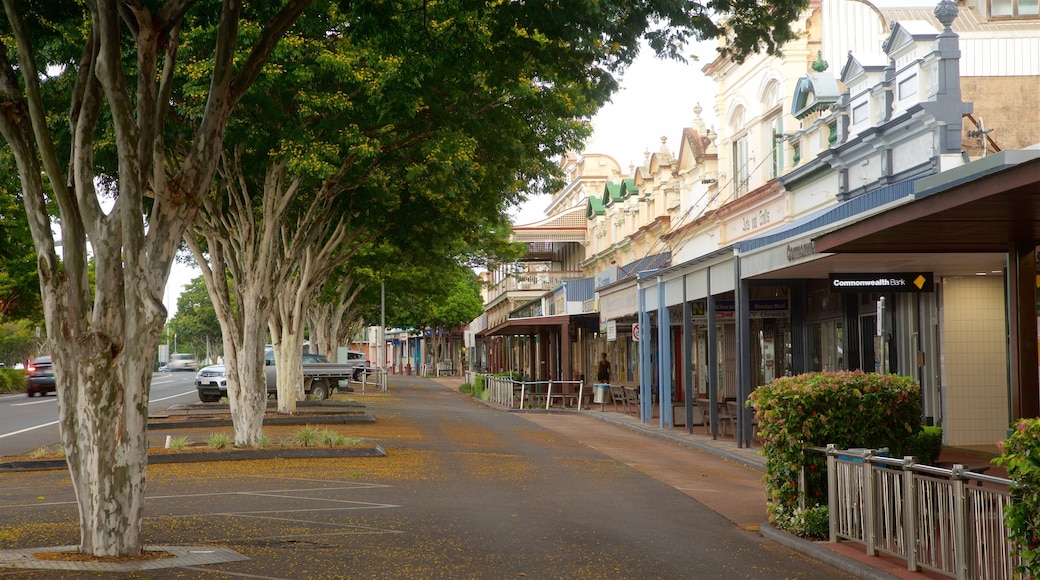 Childers welches beinhaltet CBD, Straßenszenen und historische Architektur