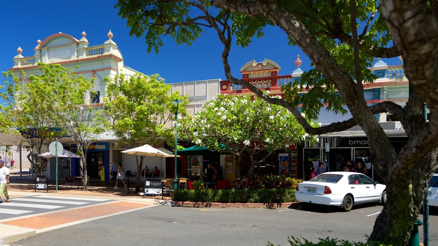 Bundaberg welches beinhaltet zentrales Geschäftsviertel und Straßenszenen