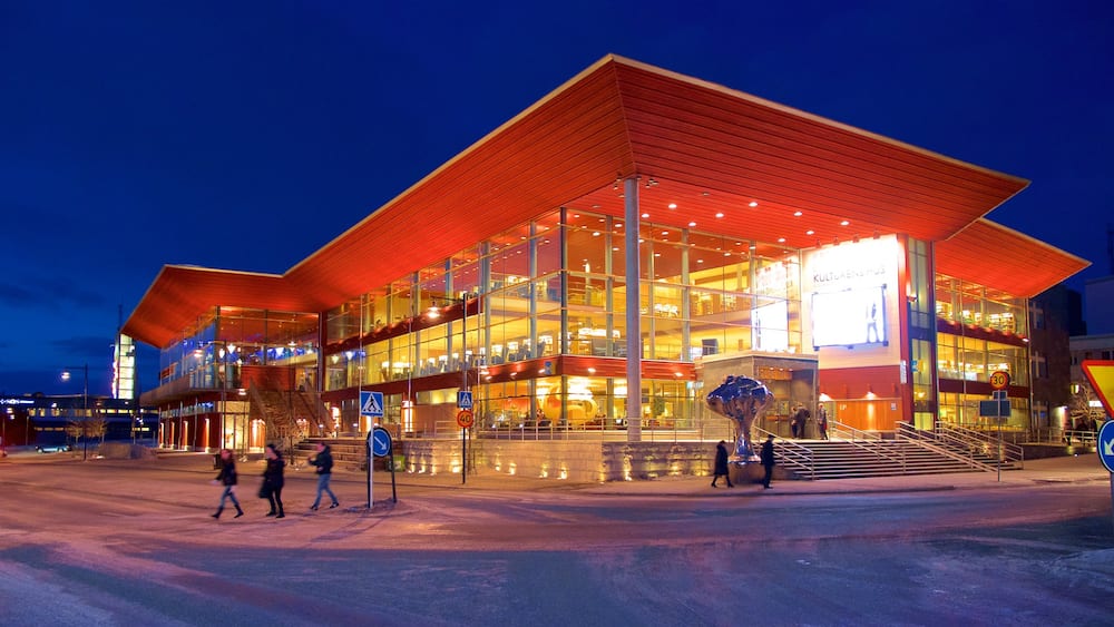 Lulea montrant neige et scĂšnes de nuit