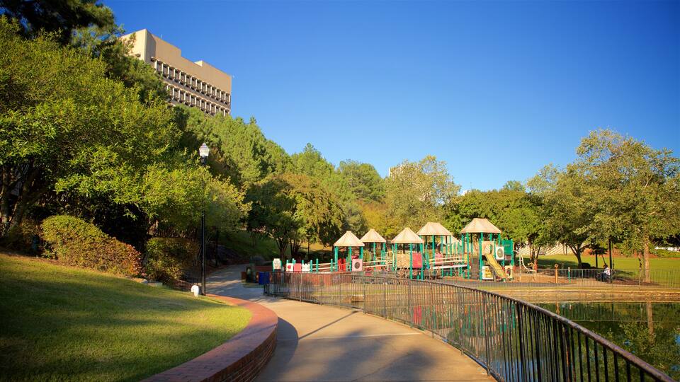 Finley Park showing a park