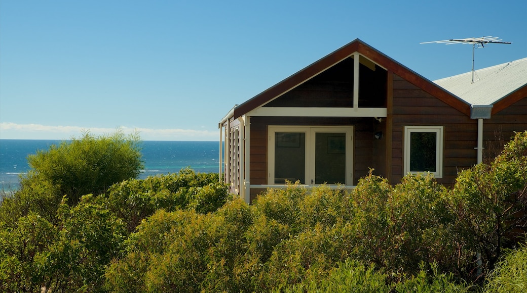 Aldinga Beach das einen Haus und allgemeine Küstenansicht