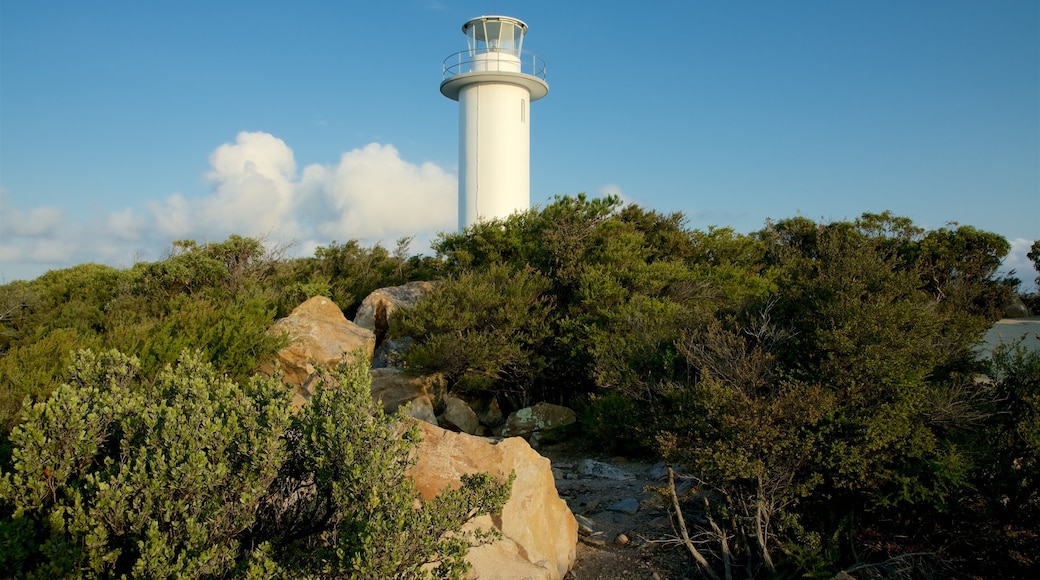 Faro de cabo Tourville