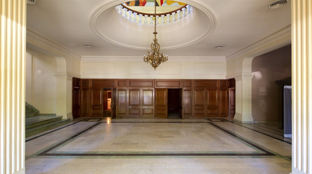 Teatro Independecia showing interior views and modern architecture