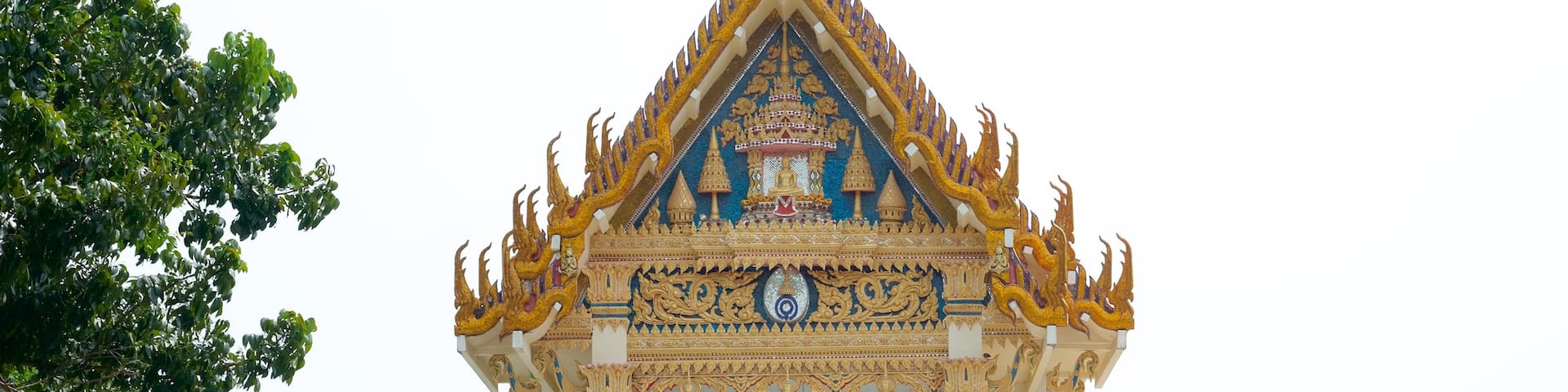 Khunaram Temple showing a temple or place of worship