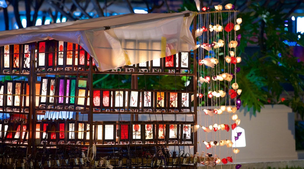 Chiang Mai Night Bazaar showing markets and night scenes