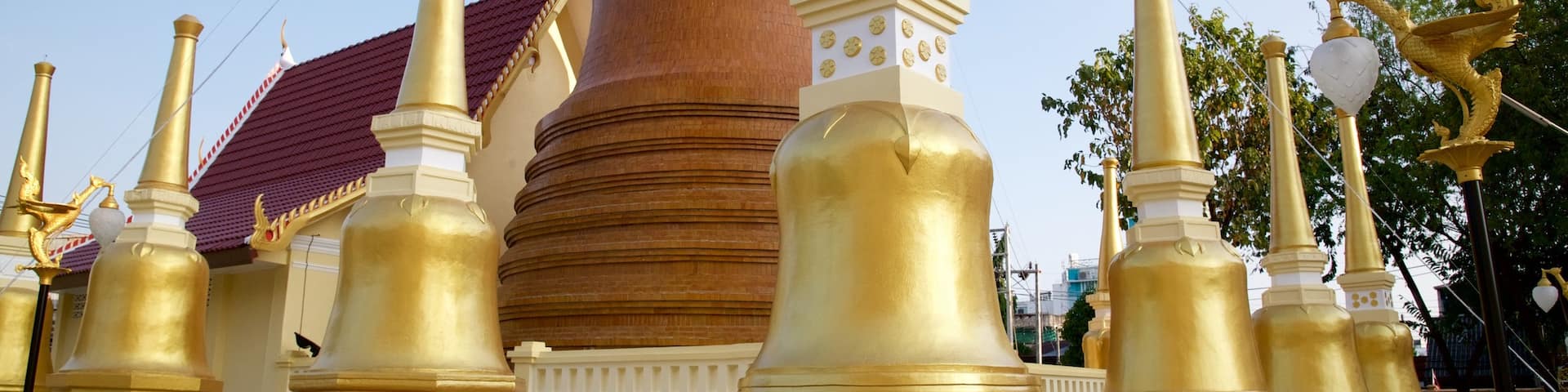Phuket - Phang Nga featuring a temple or place of worship