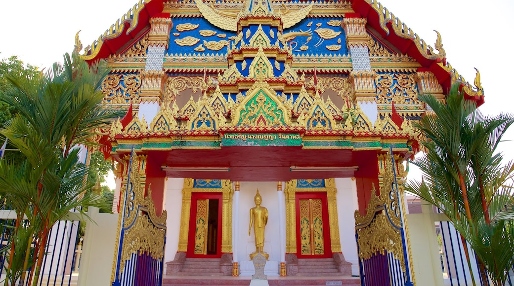 Phuket - Phang Nga showing a temple or place of worship