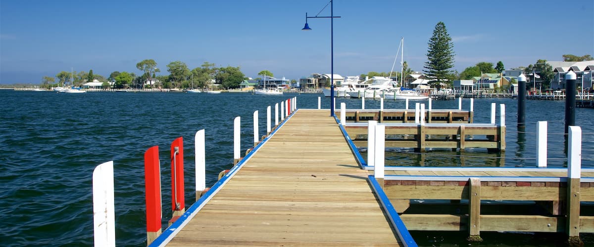 Metung featuring a bay or harbor