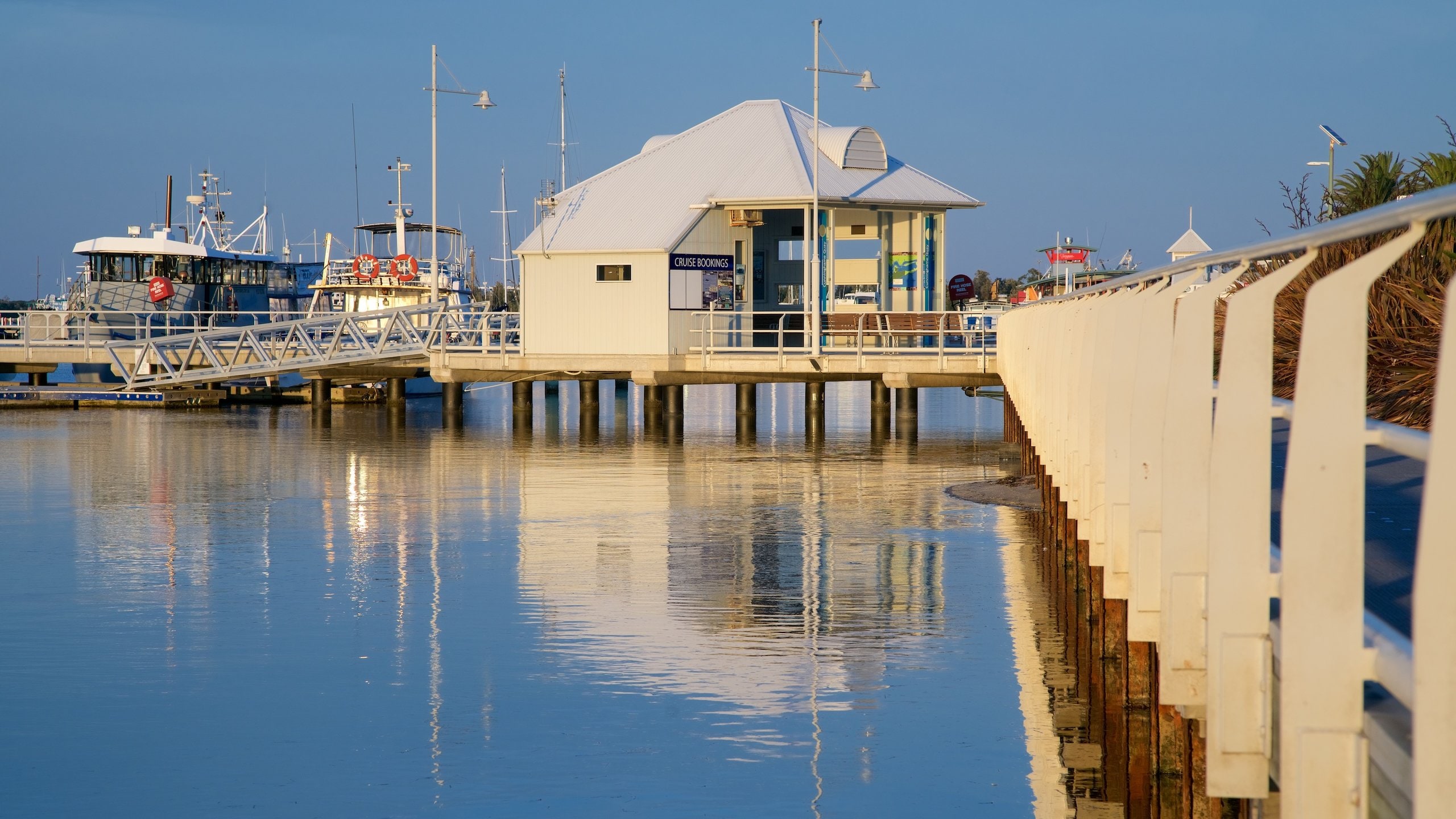 Lakes Entrance, VIC holiday holiday houses & more Stayz