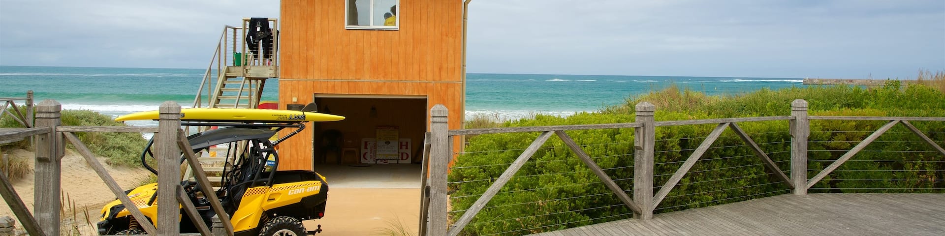 Warrnambool Beach featuring a beach