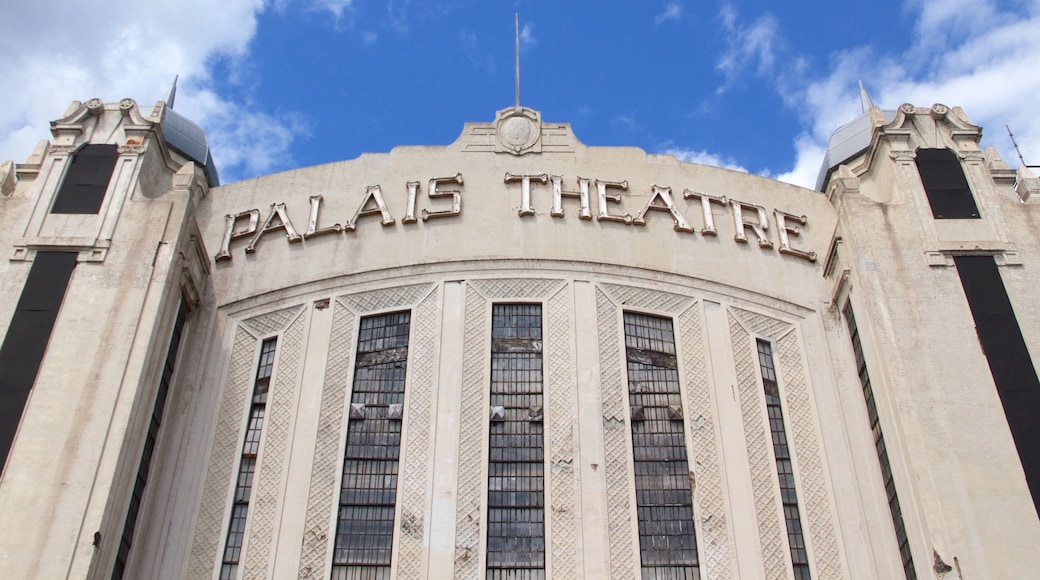 Palais 劇場 其中包括 戲劇場景