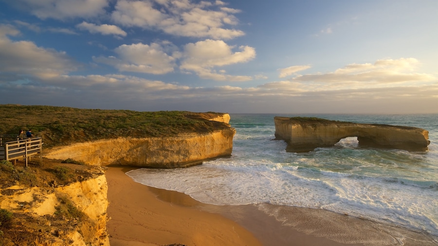 London Bridge which includes general coastal views, rugged coastline and surf