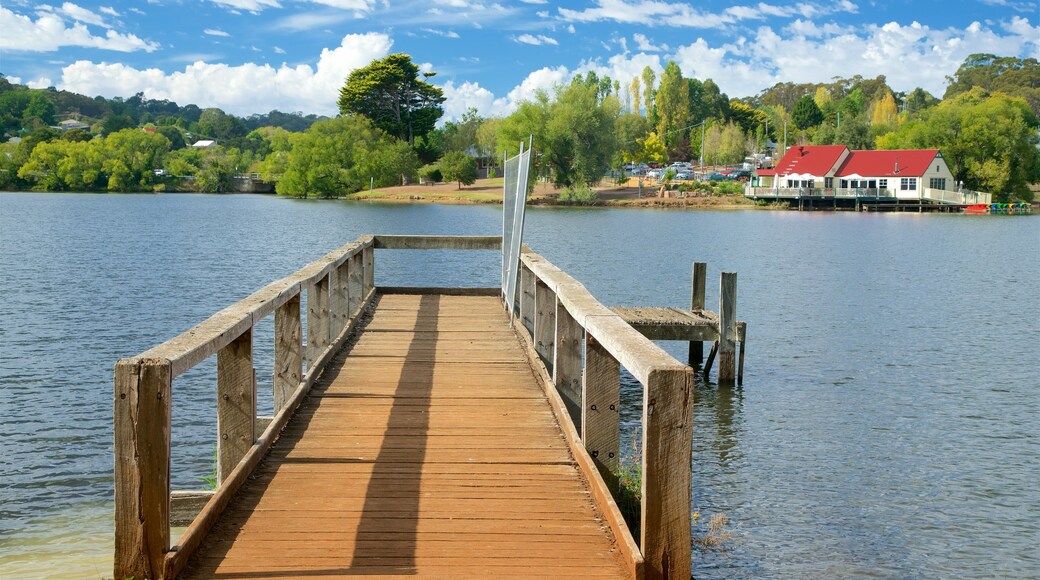 Daylesford featuring a lake or waterhole