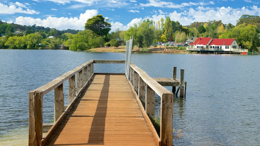 Daylesford featuring a lake or waterhole