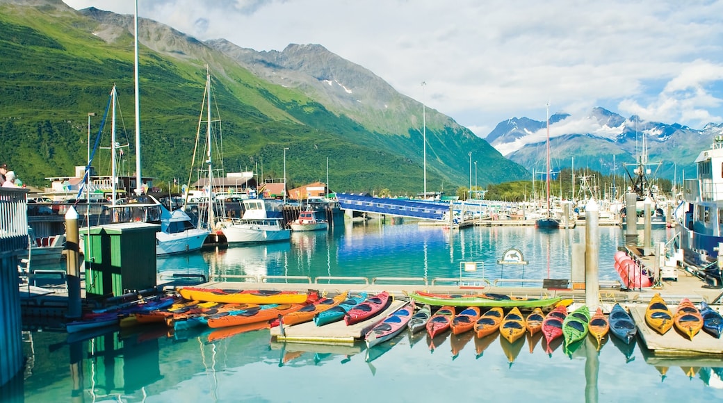 Photo provided by Alaska Travel Industry Association / DeYoung