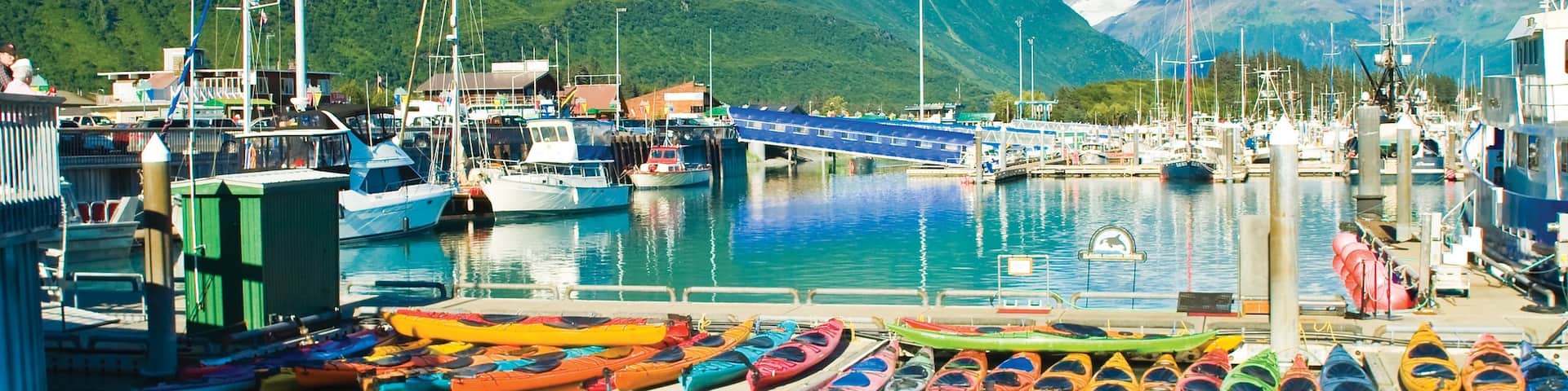 Valdez showing kayaking or canoeing, mountains and boating