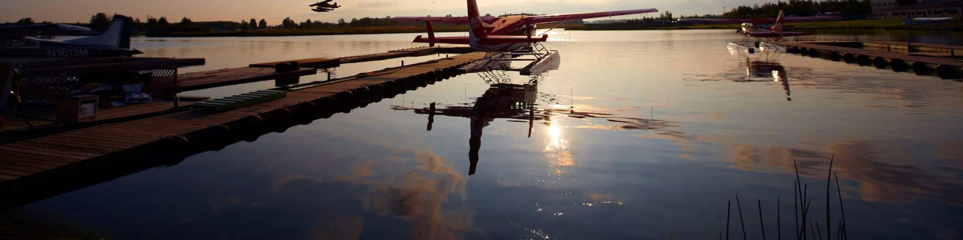 キーナイ どの含み 夕焼け, 航空機 と 湾岸あるいはハーバー