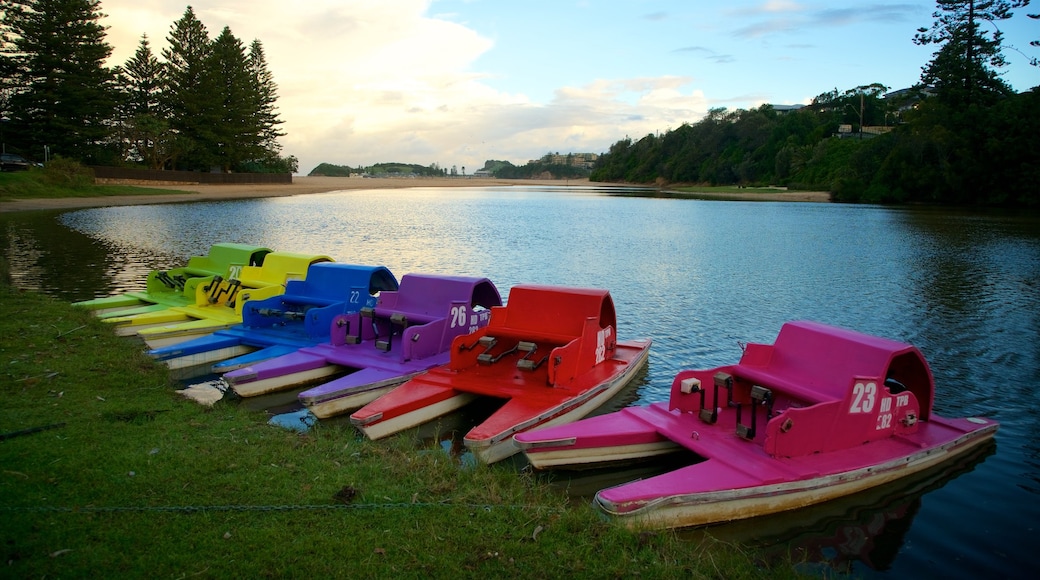 Terrigal che include baia e porto e sport acquatici