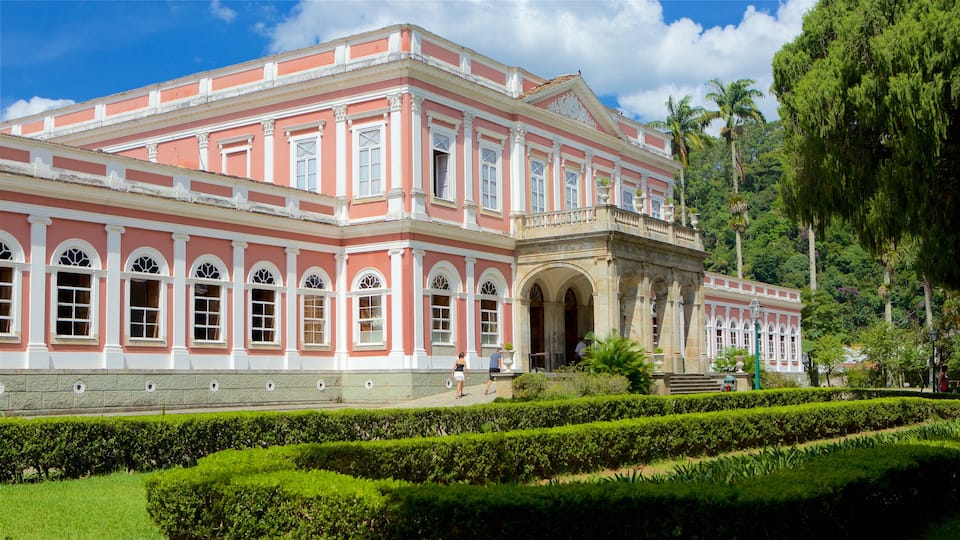 Imperial Museum qui includes scènes de rue