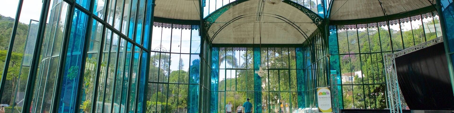 Palacio de Cristal mettant en vedette vues intérieures et architecture moderne