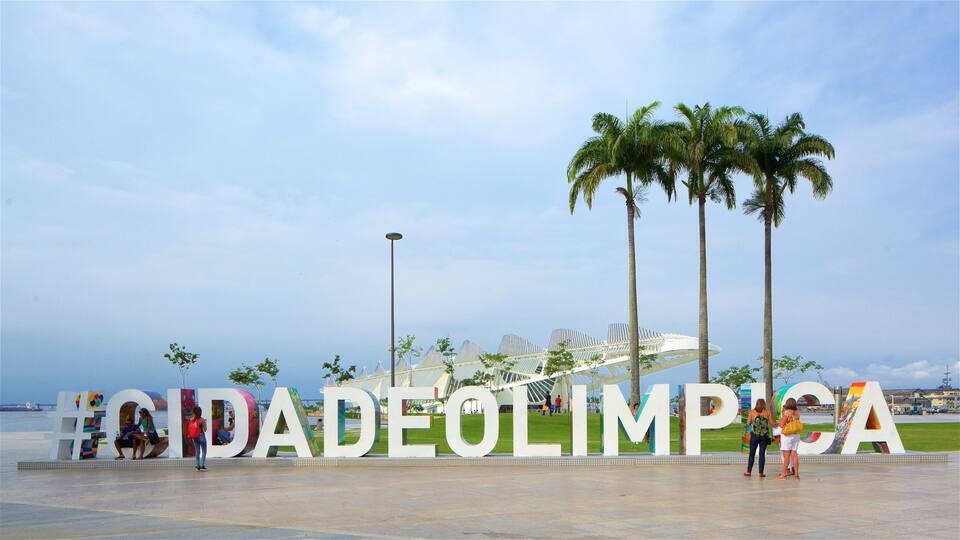 Rio de Janeiro caracterizando cenas tropicais, cenas de rua e sinalização