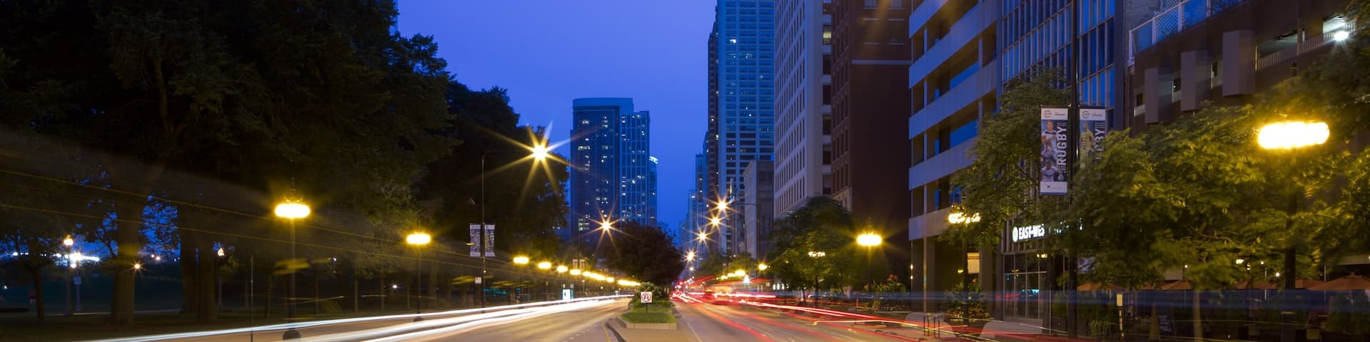 South Loop johon kuuluu katunäkymät ja yökuvat