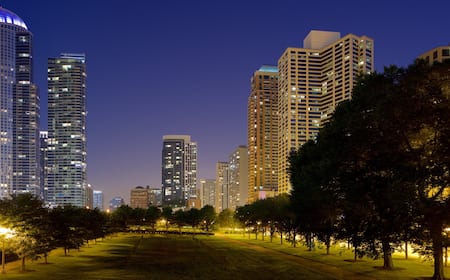 Top Hotels Closest to Grant Park from $102 | Hotels.com