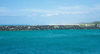 Ballina which includes a bay or harbour